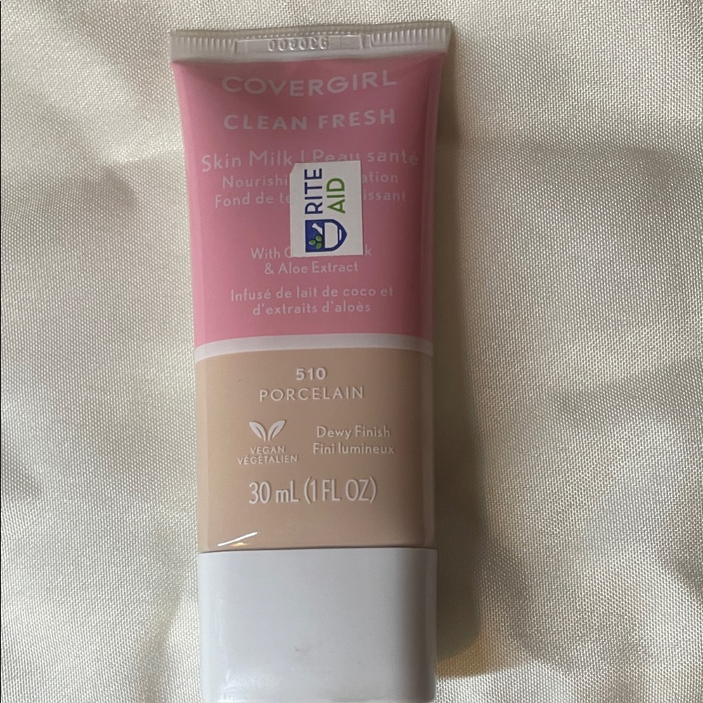 COVERGIRL Clean Fresh Skin Milk Foundation - Porcelain Pink